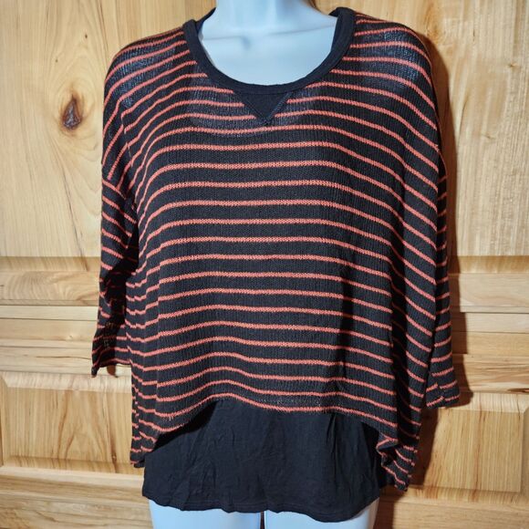 Women’s Tops Bundle – Size Small (4 Pieces, Mixed Brands) - Picture 4 of 9